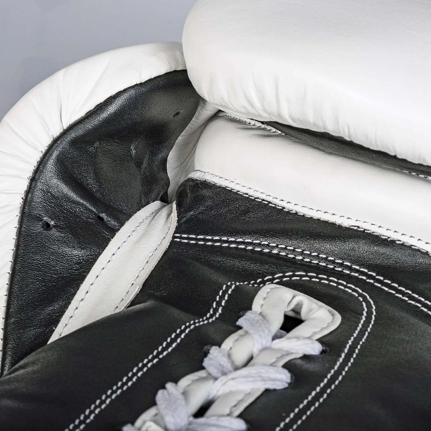 Paffen Sport Pro Lace gants boxe 14 oz blanc/noir